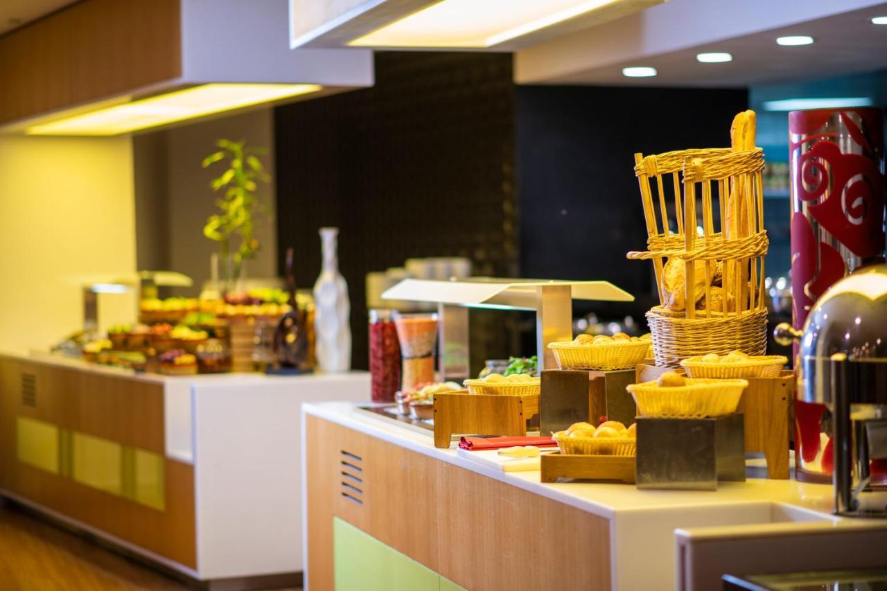 Holiday Inn Muscat Alseeb By Ihg מראה חיצוני תמונה