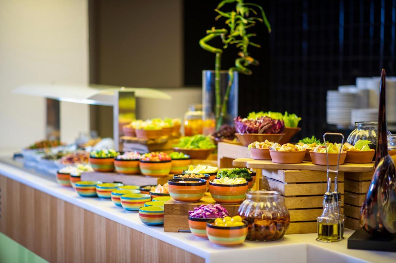 Holiday Inn Muscat Alseeb By Ihg מראה חיצוני תמונה